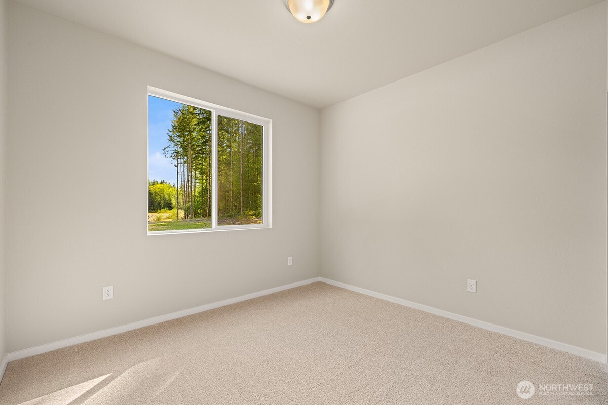5822 192nd Street 10b Property Photo 19