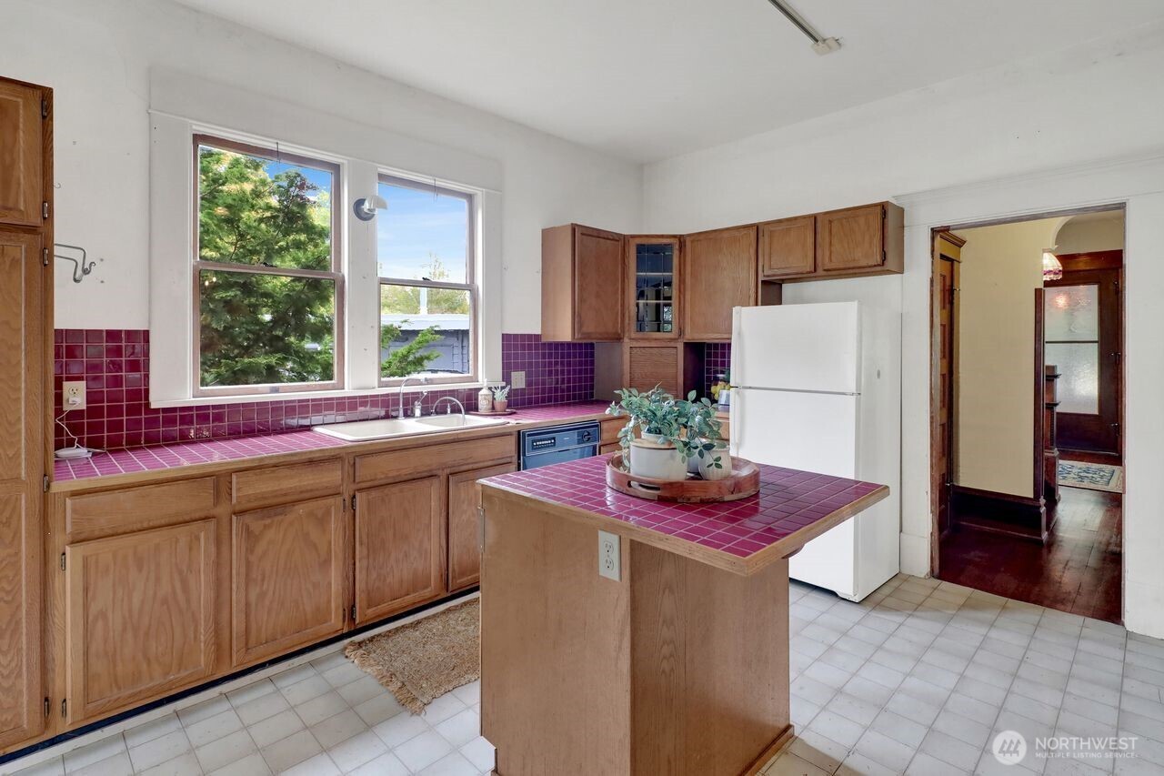1505 Broadway Property Photo 18