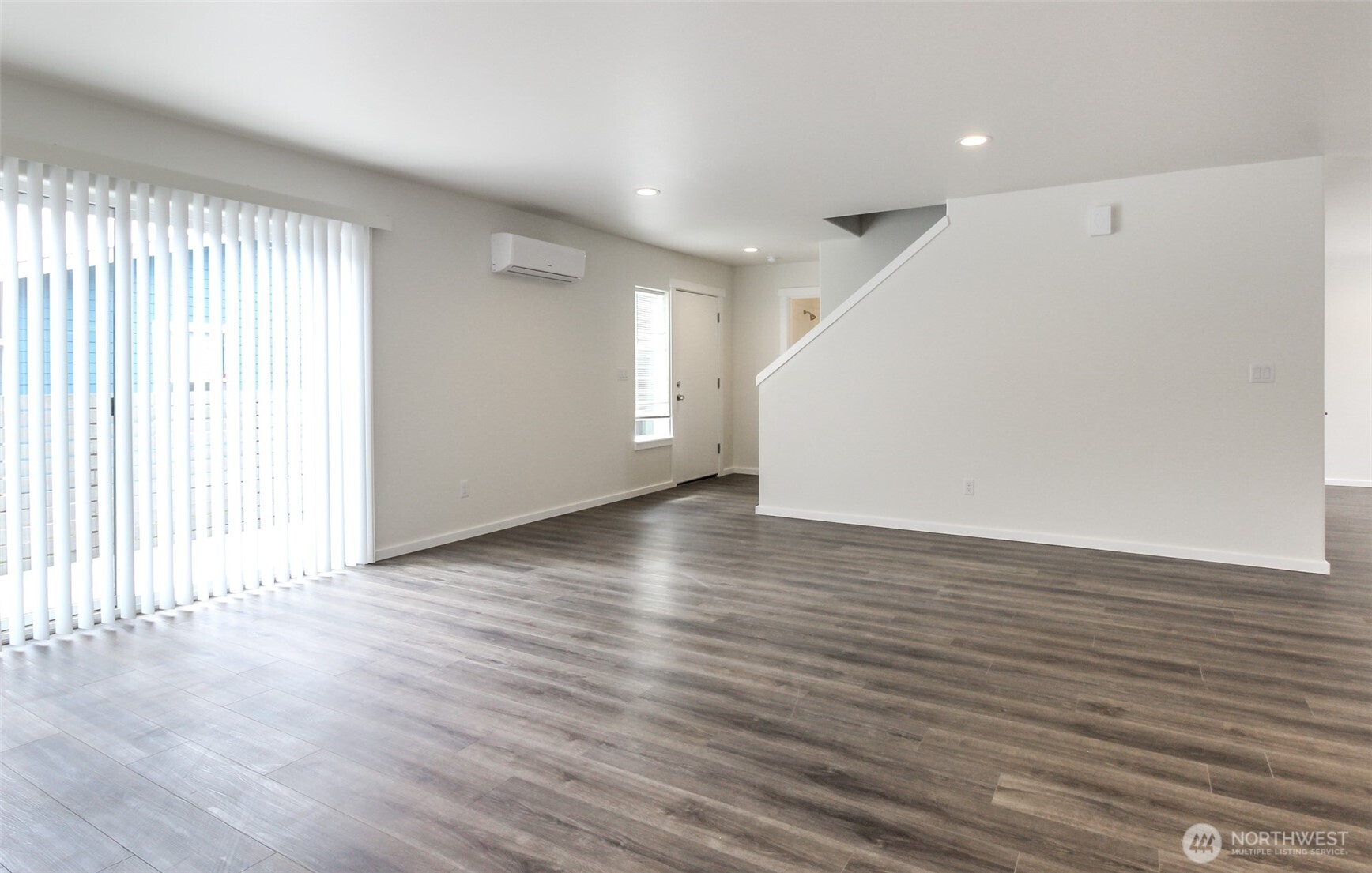 114 E Willis Street Property Photo 5