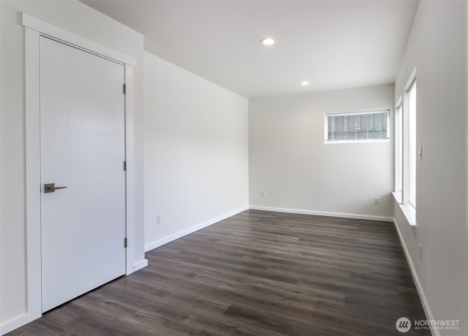 114 E Willis Street Property Photo 7