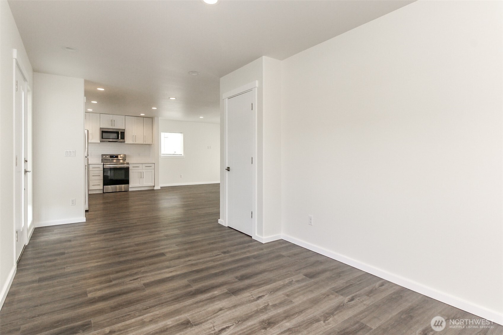 114 E Willis Street Property Photo 11