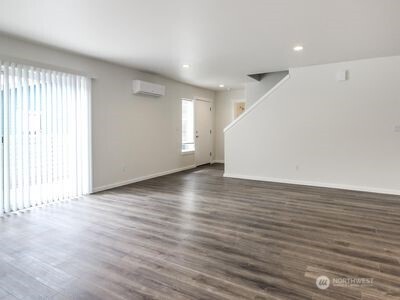 114 E Willis Street Property Photo 25