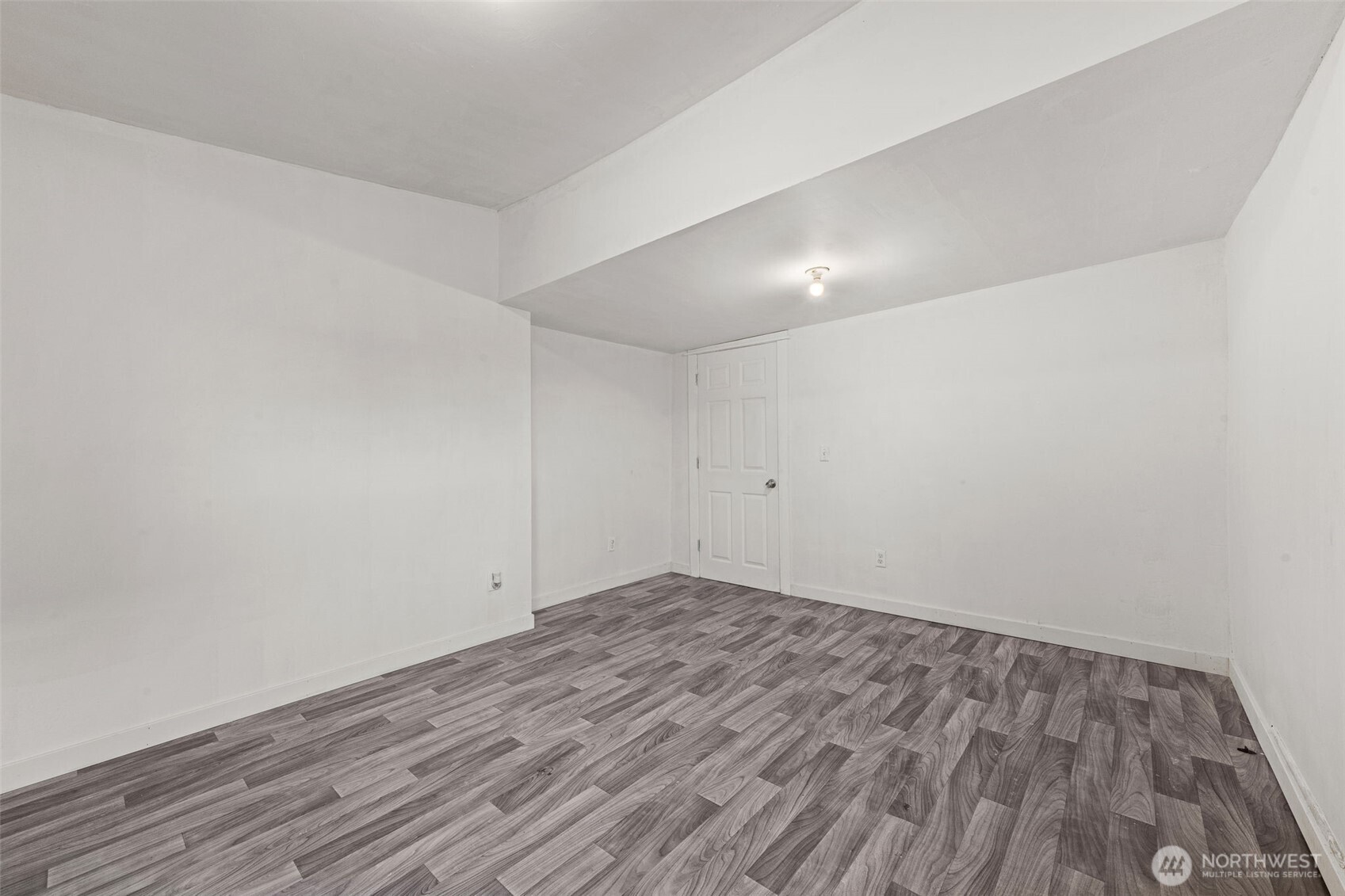 1300 Simpson Avenue Property Photo 9