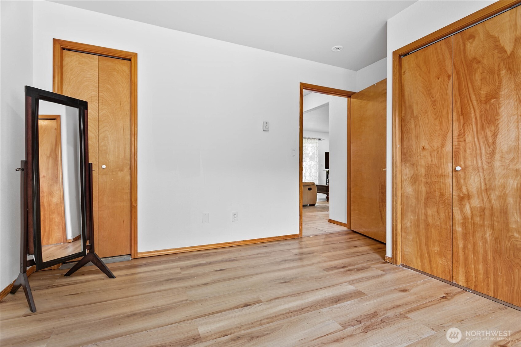 1808 E Sunset Drive 101 Property Photo 17
