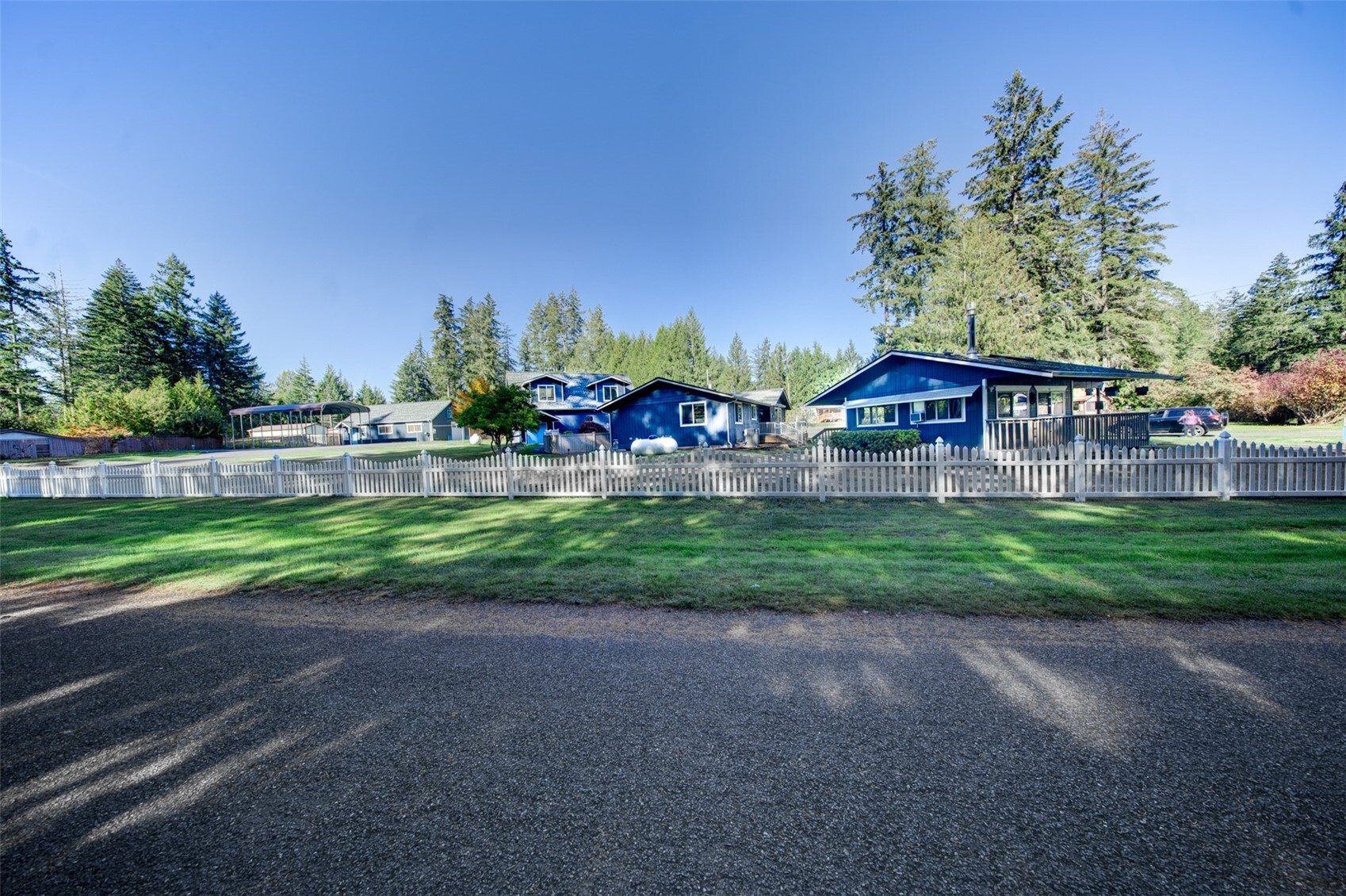 550 E Budd Drive Property Photo 2