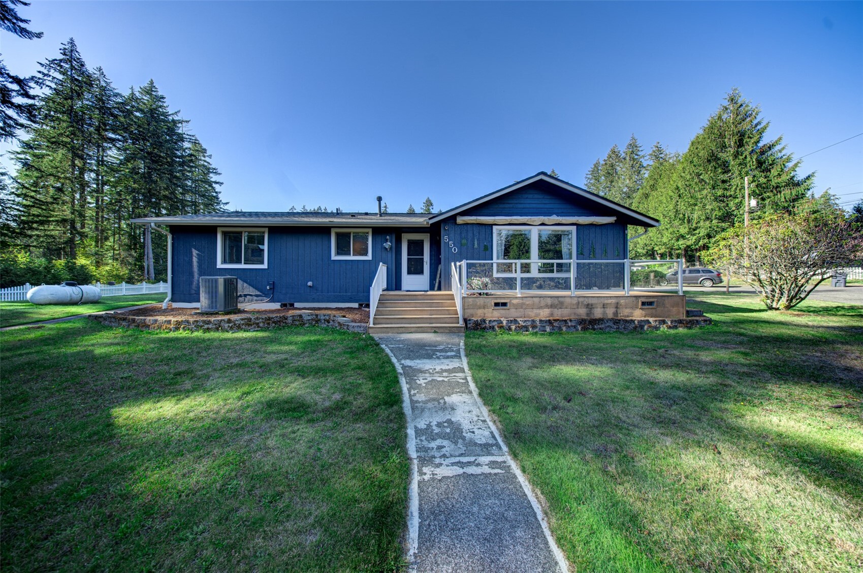 550 E Budd Drive Property Photo 4