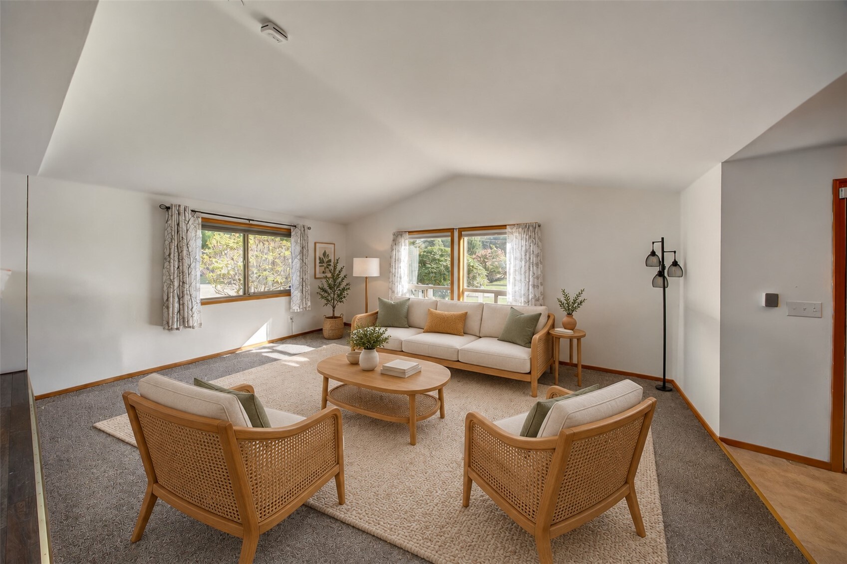 550 E Budd Drive Property Photo 11