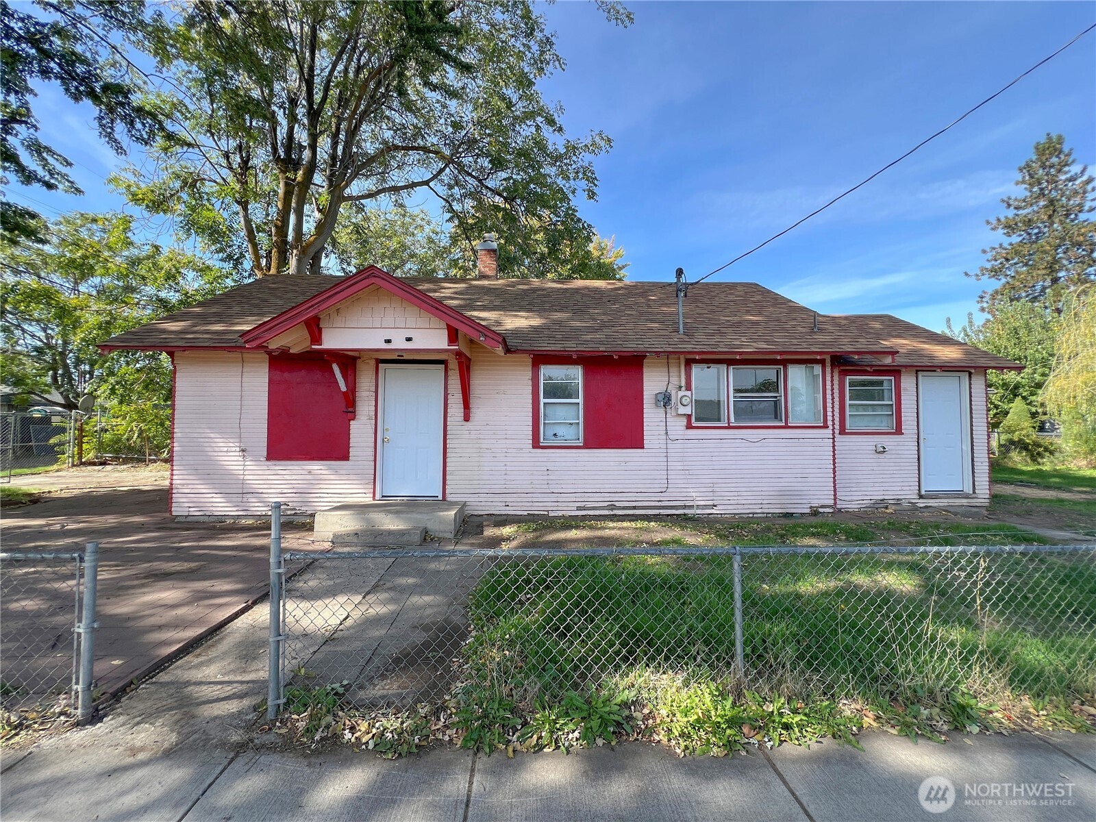 1102 Jefferson Avenue Property Photo 1