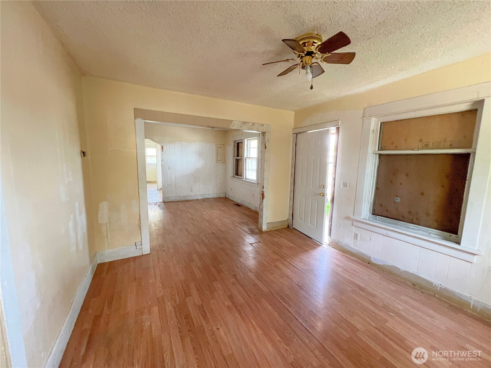 1102 Jefferson Avenue Property Photo 4
