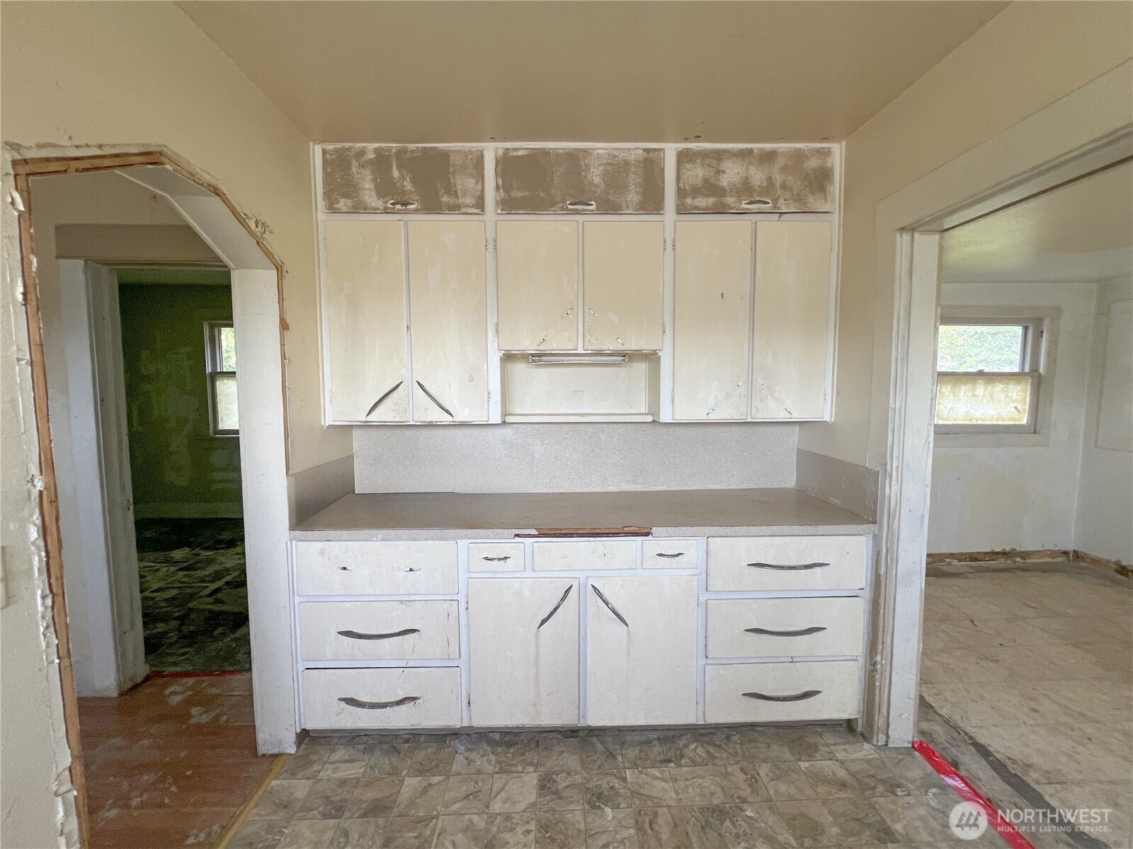 1102 Jefferson Avenue Property Photo 8