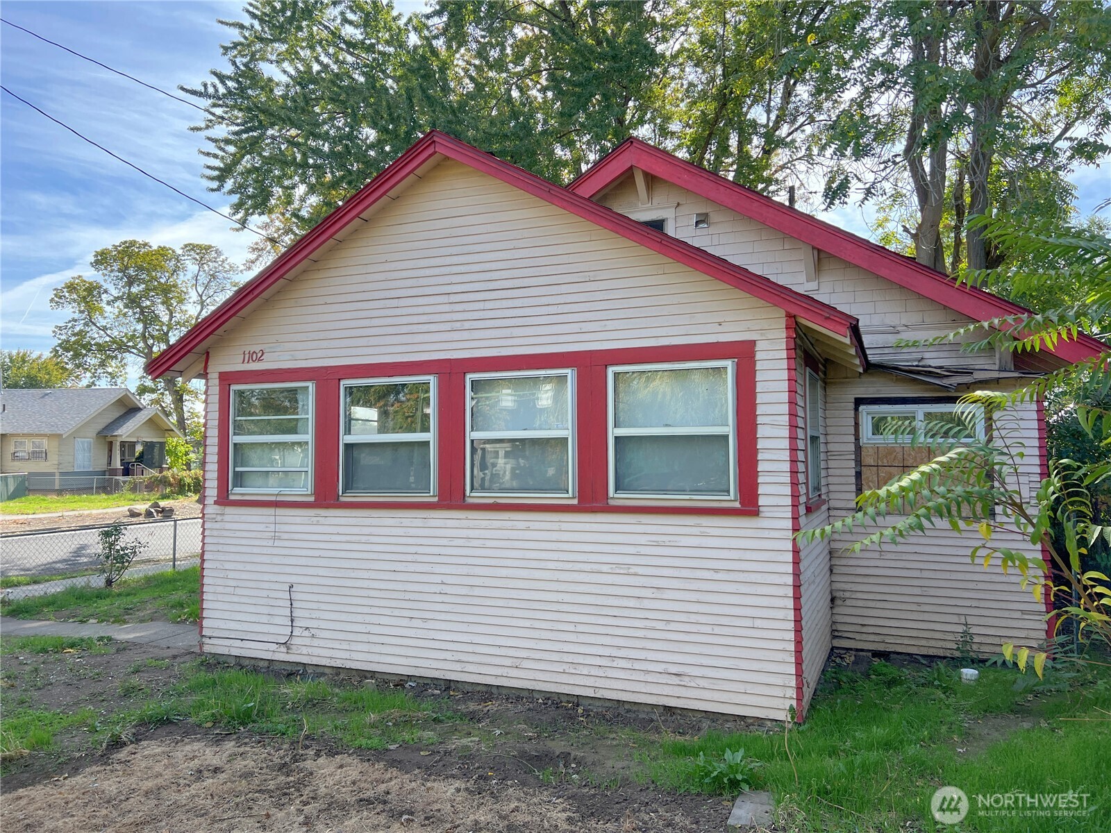 1102 Jefferson Avenue Property Photo 21