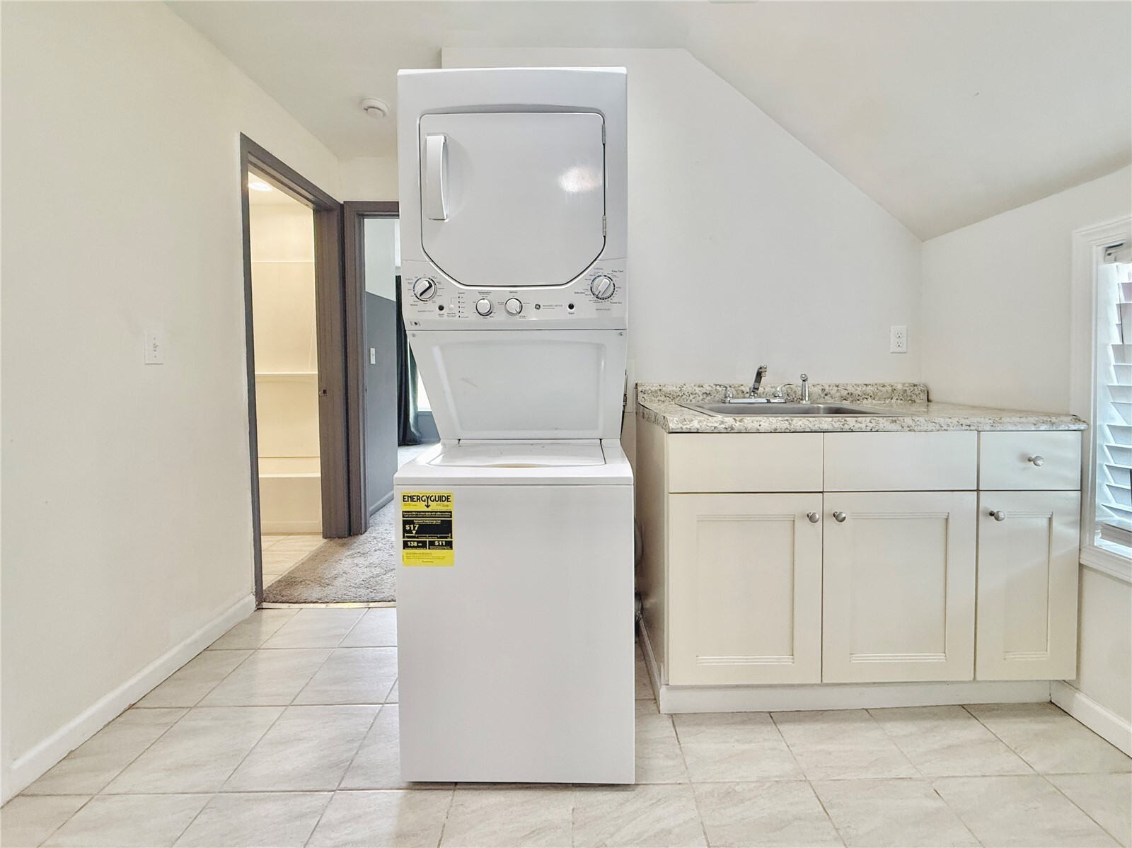 1017 S I Street Property Photo 11