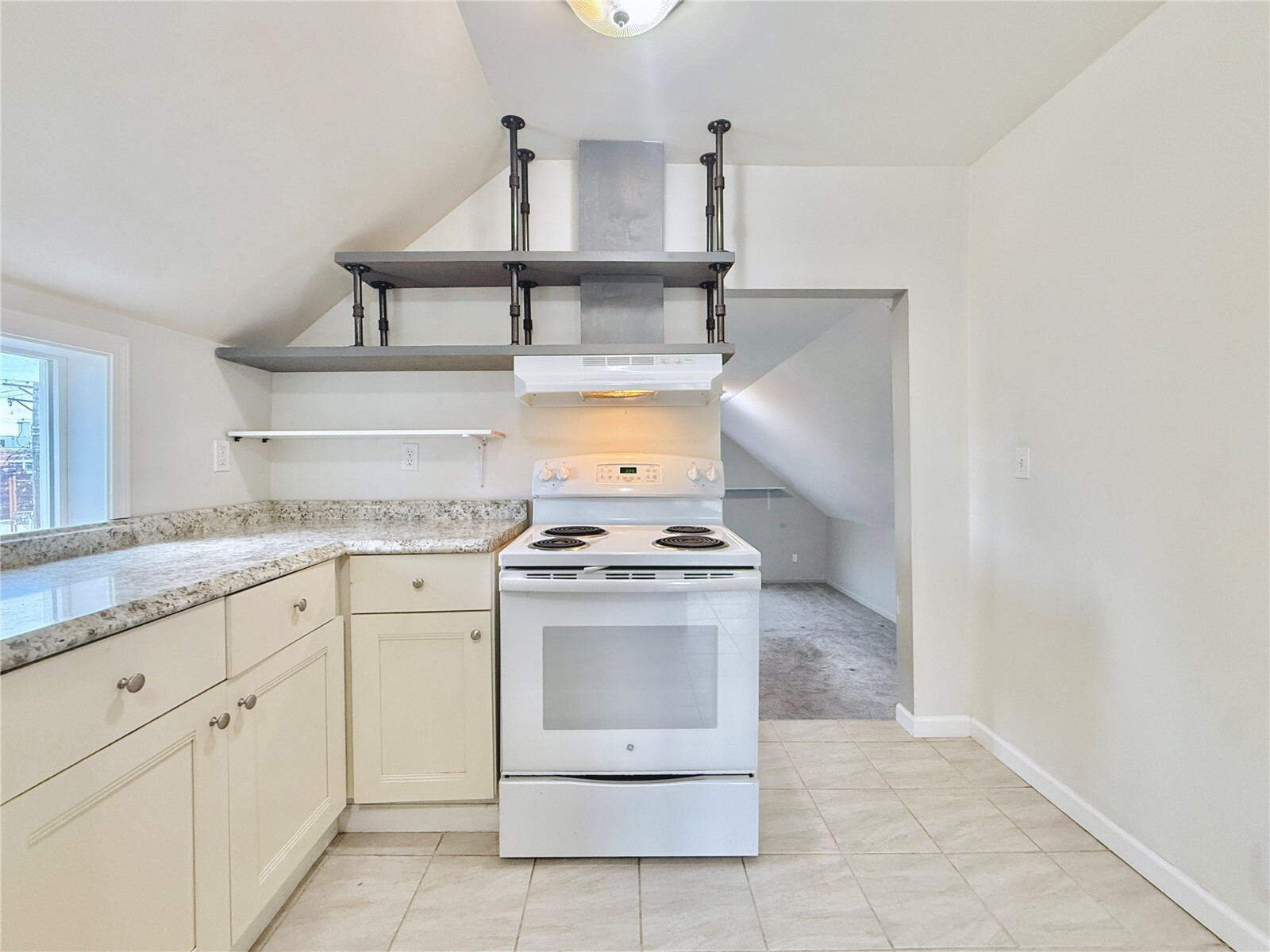 1017 S I Street Property Photo 12