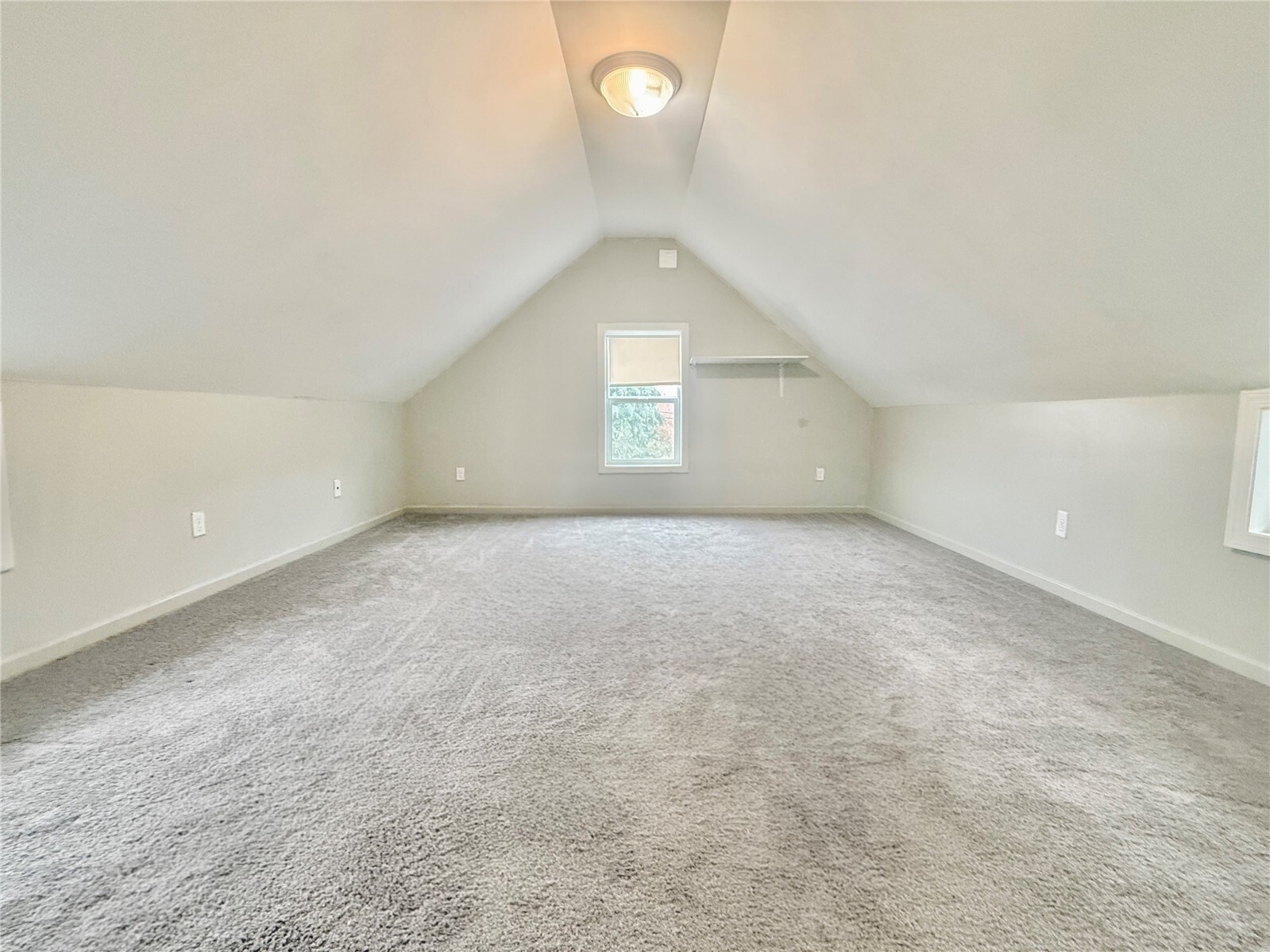 1017 S I Street Property Photo 13