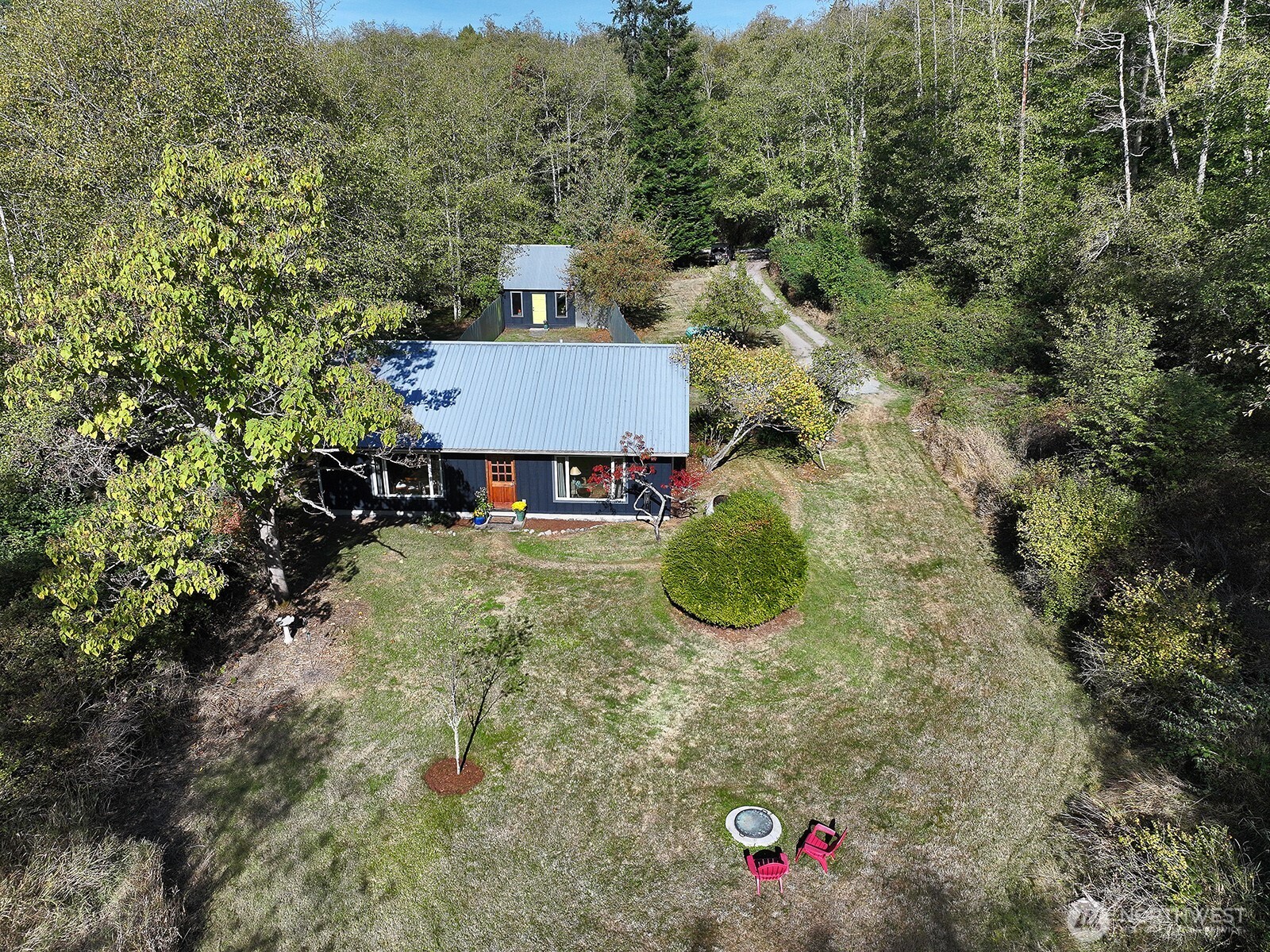 5087 Ollom Drive Property Photo 5