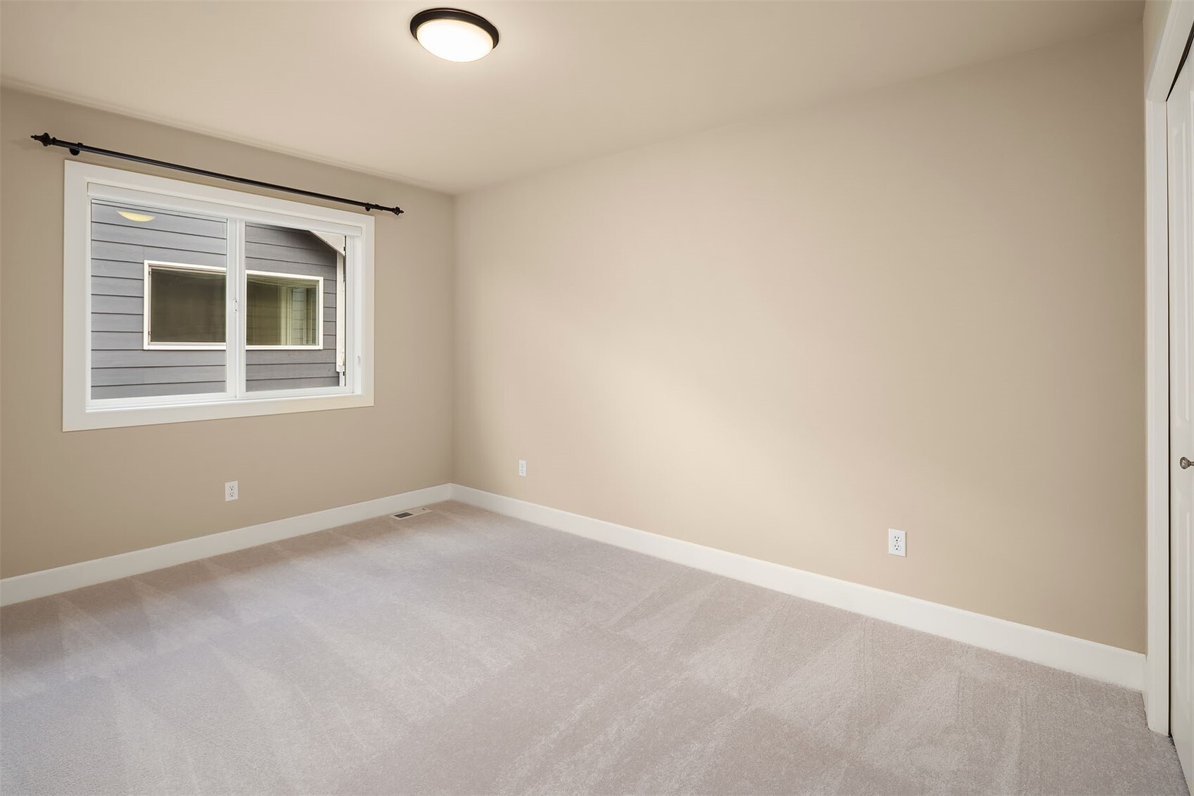 2817 275th Avenue Property Photo 29
