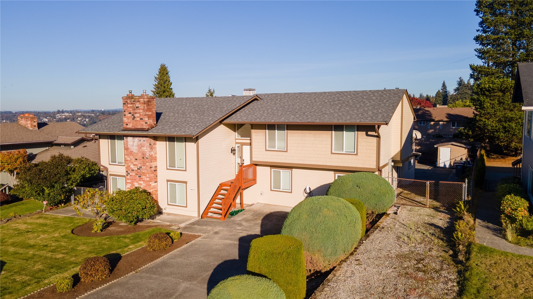 2594691 Property Photo 1
