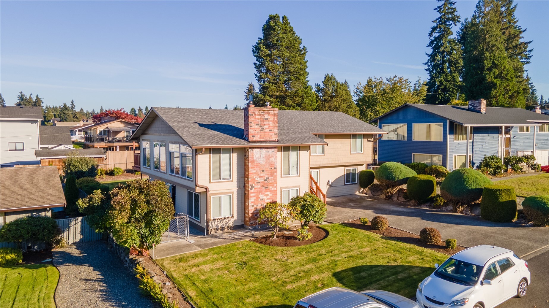 2594691 Property Photo 2