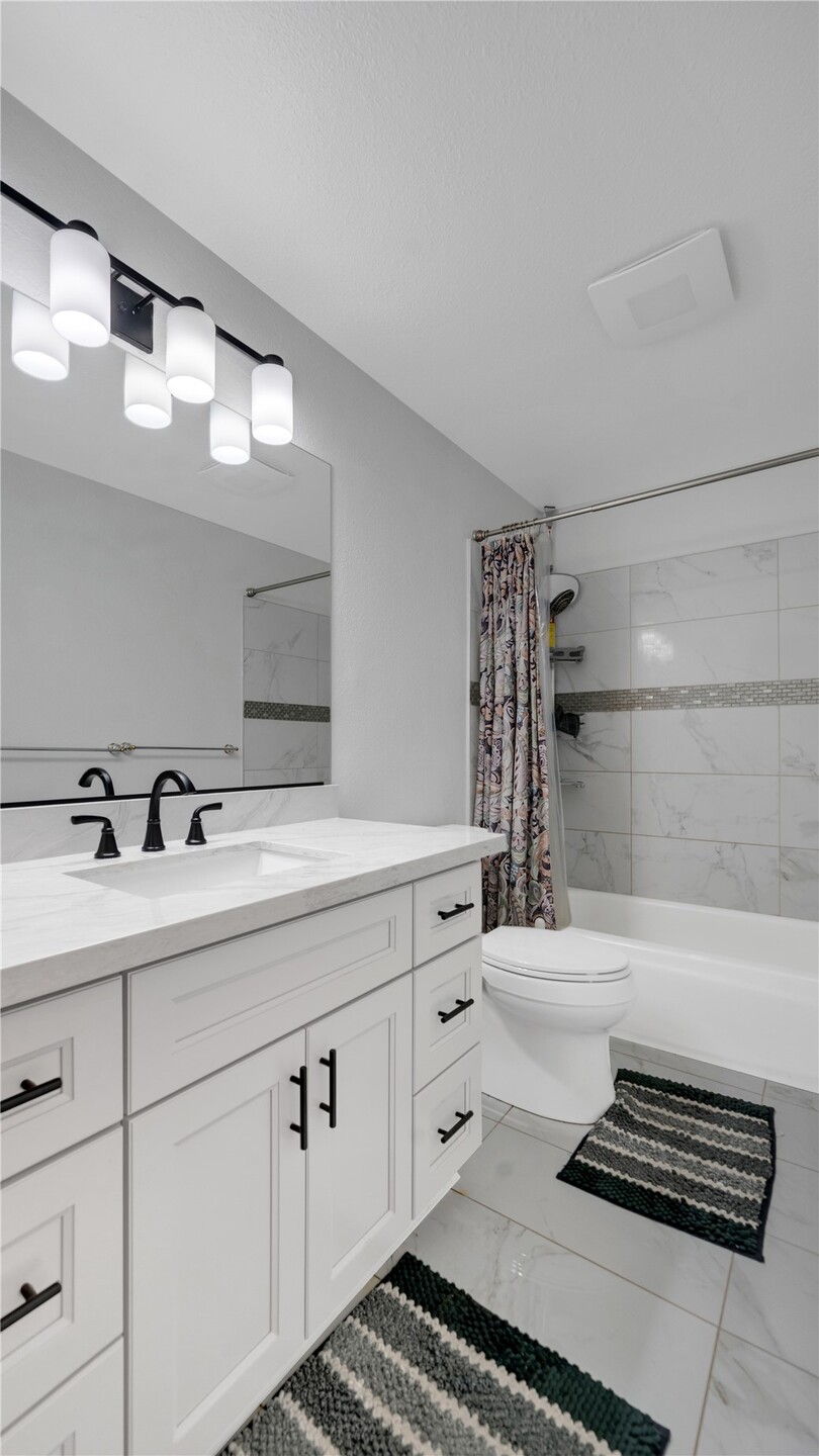2594691 Property Photo 9
