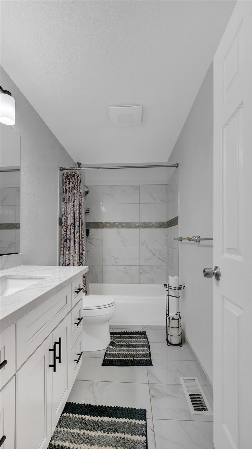2594691 Property Photo 12