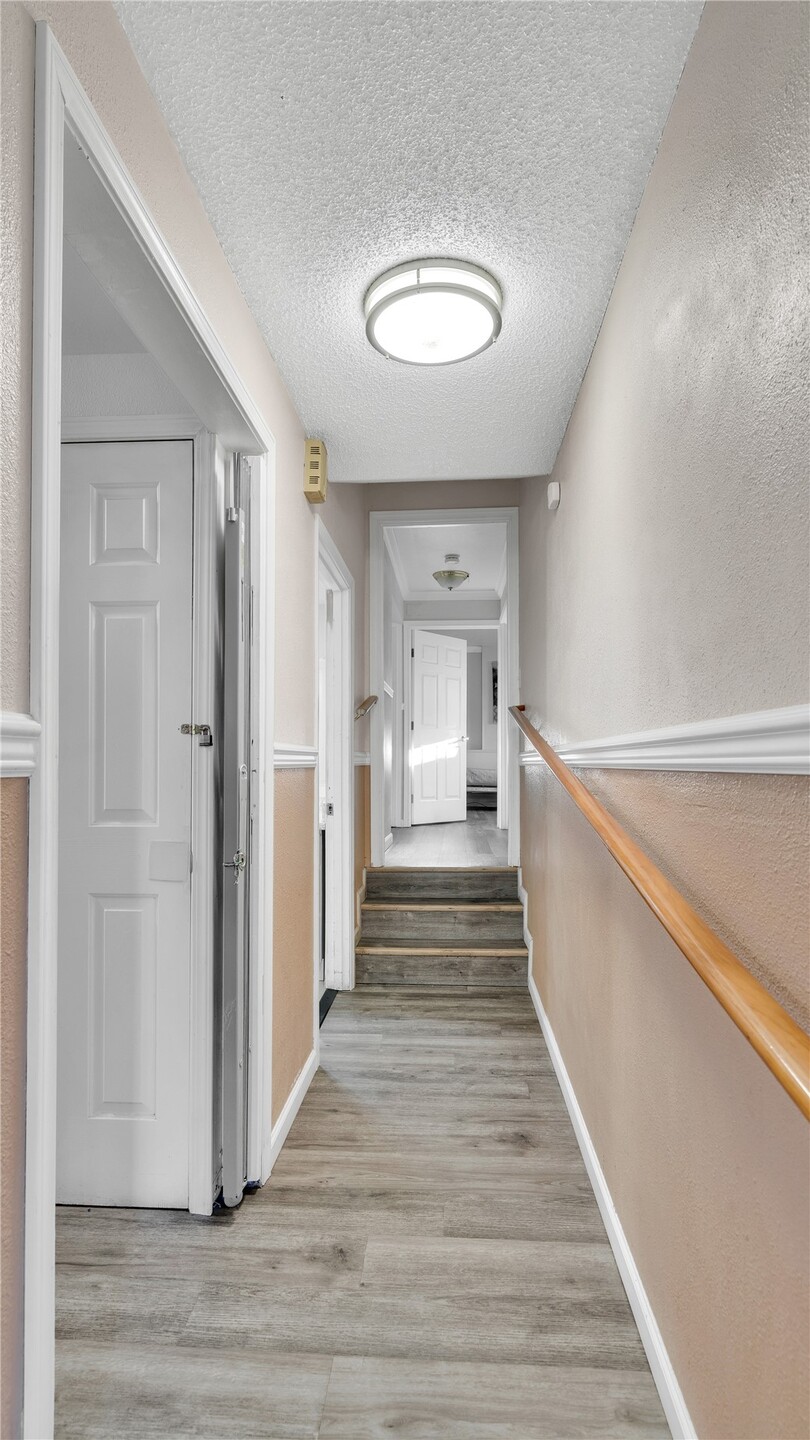 2594691 Property Photo 13
