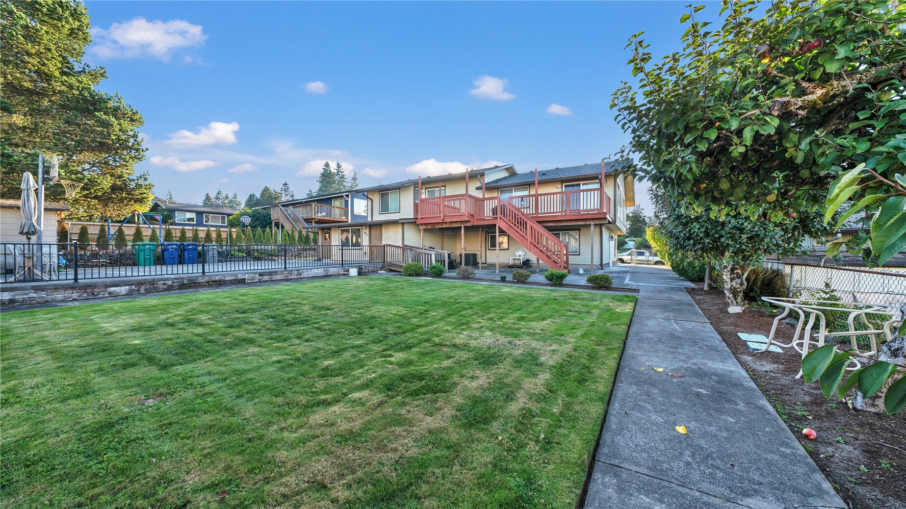 2594691 Property Photo 15