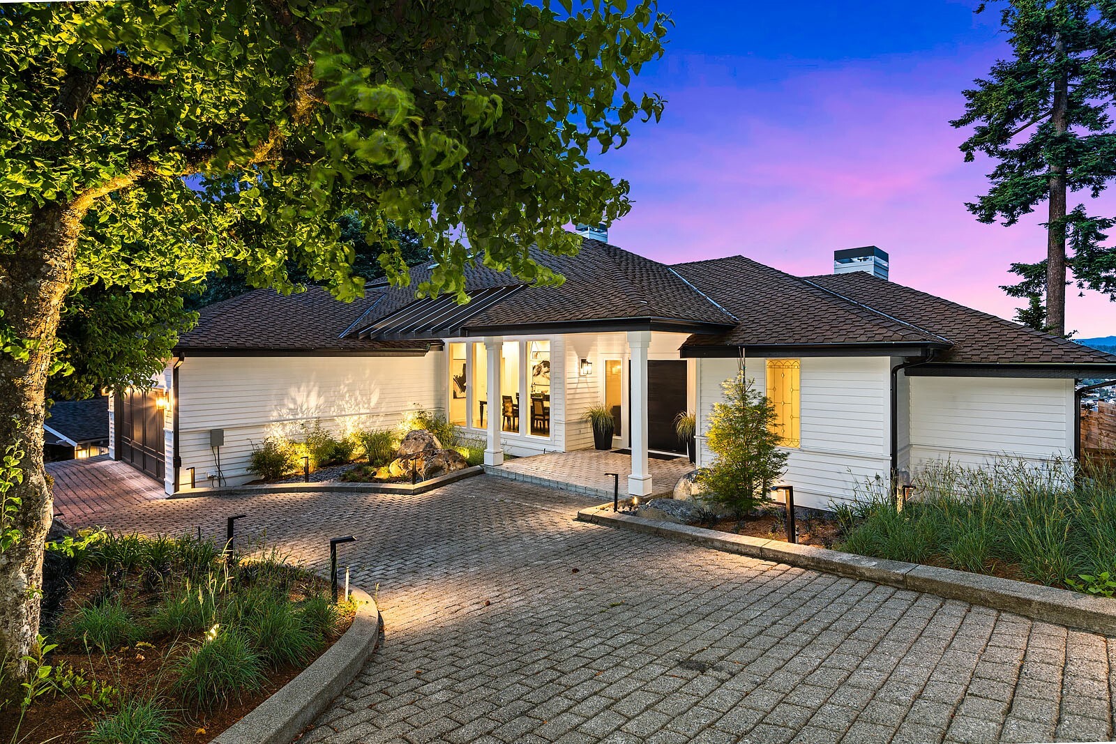 7712 89th Place Property Photo 1