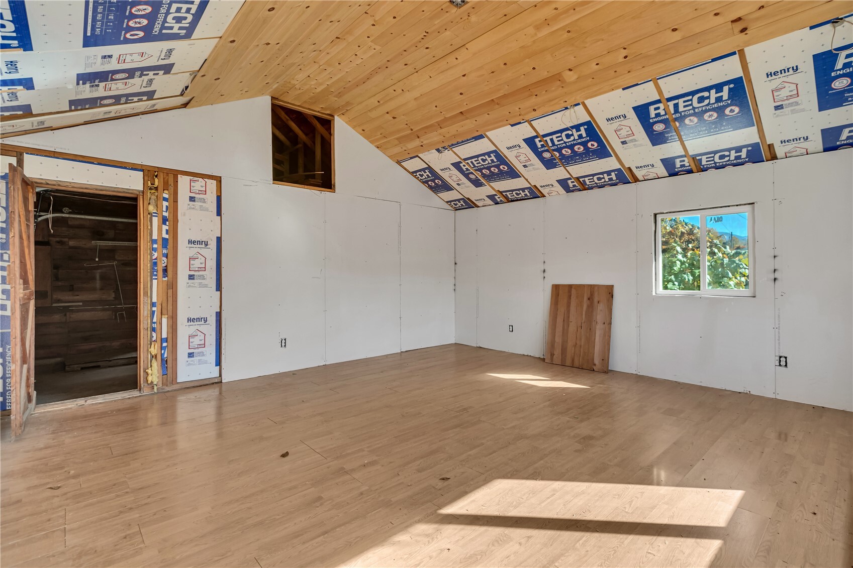 326 Pearl Street Property Photo 26