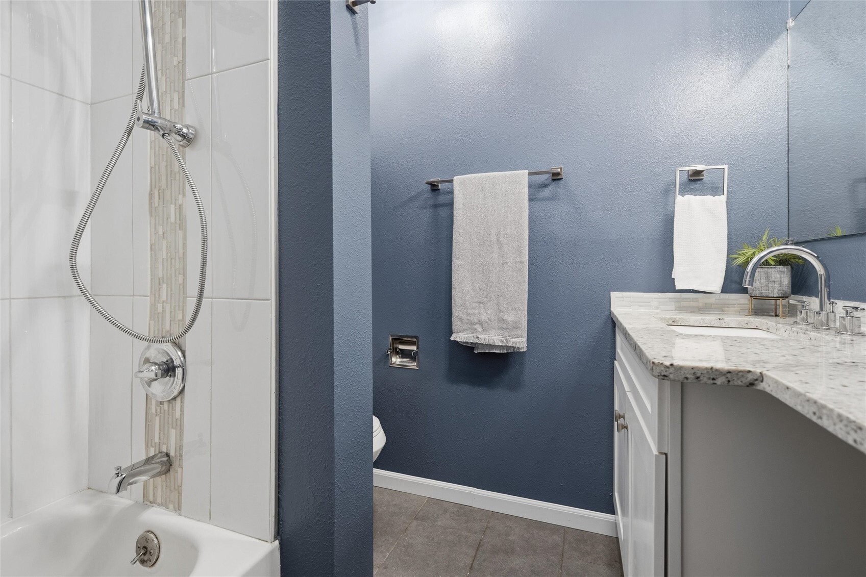 500 National Avenue 11 Property Photo 28