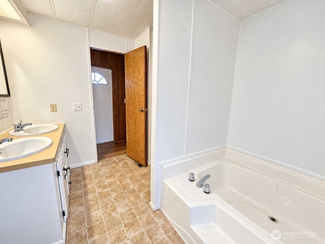3001 S 288th Street 34 Property Photo 10