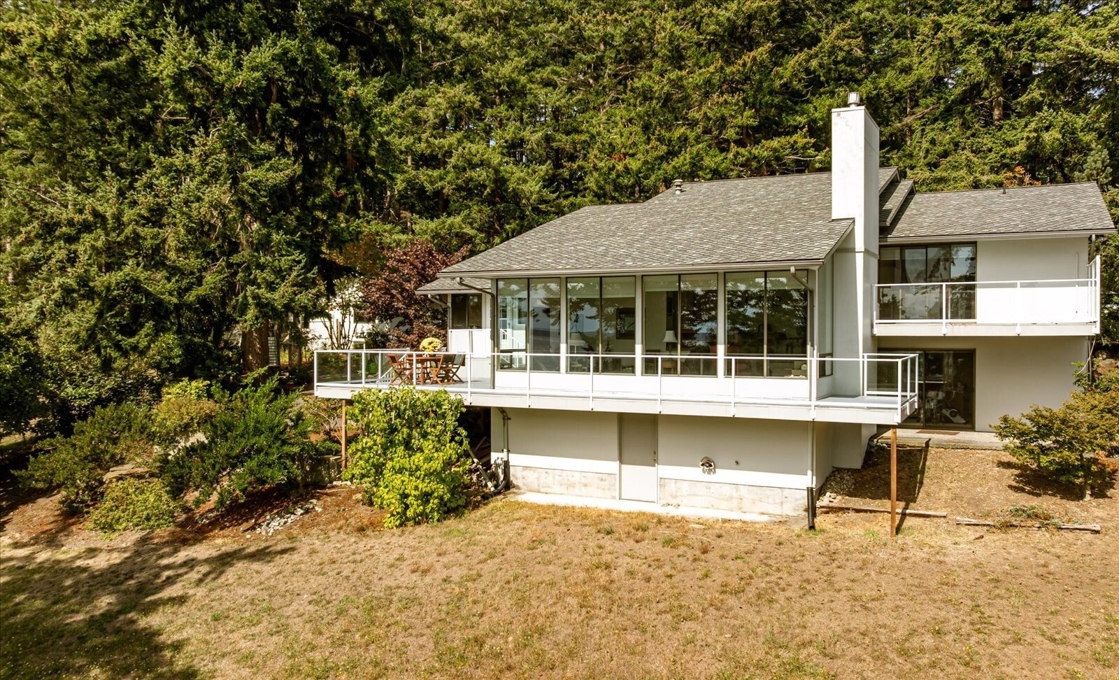 1200 Crescent Drive Property Photo 9
