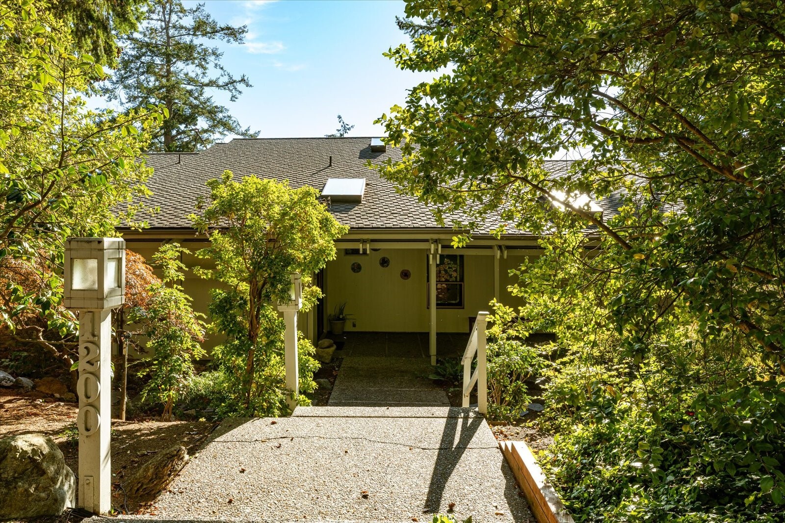 1200 Crescent Drive Property Photo 11