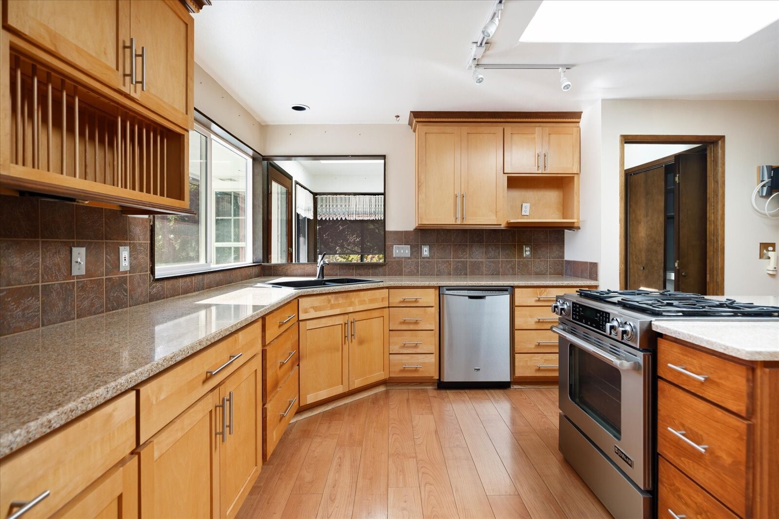 1200 Crescent Drive Property Photo 31