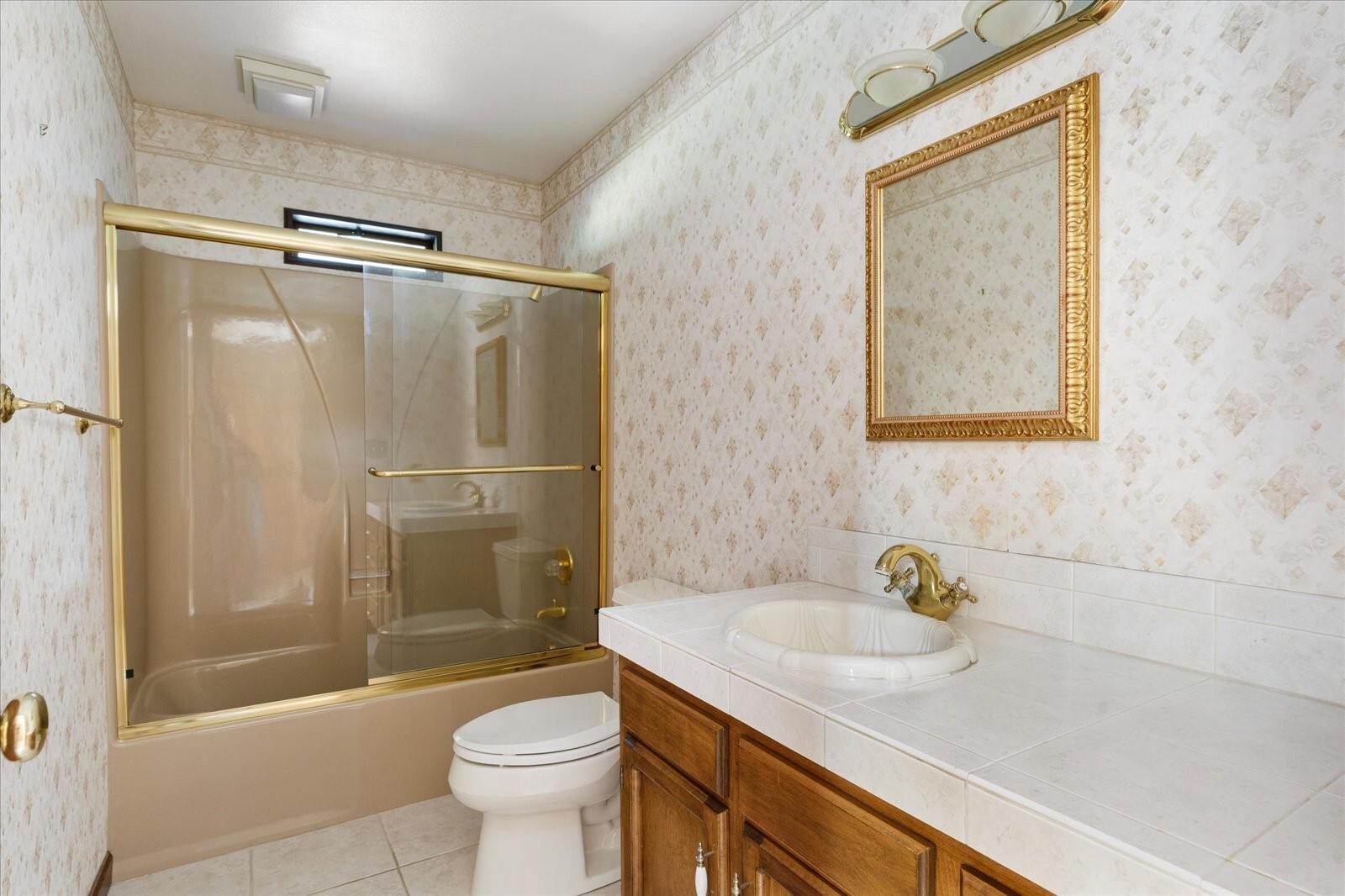1200 Crescent Drive Property Photo 34