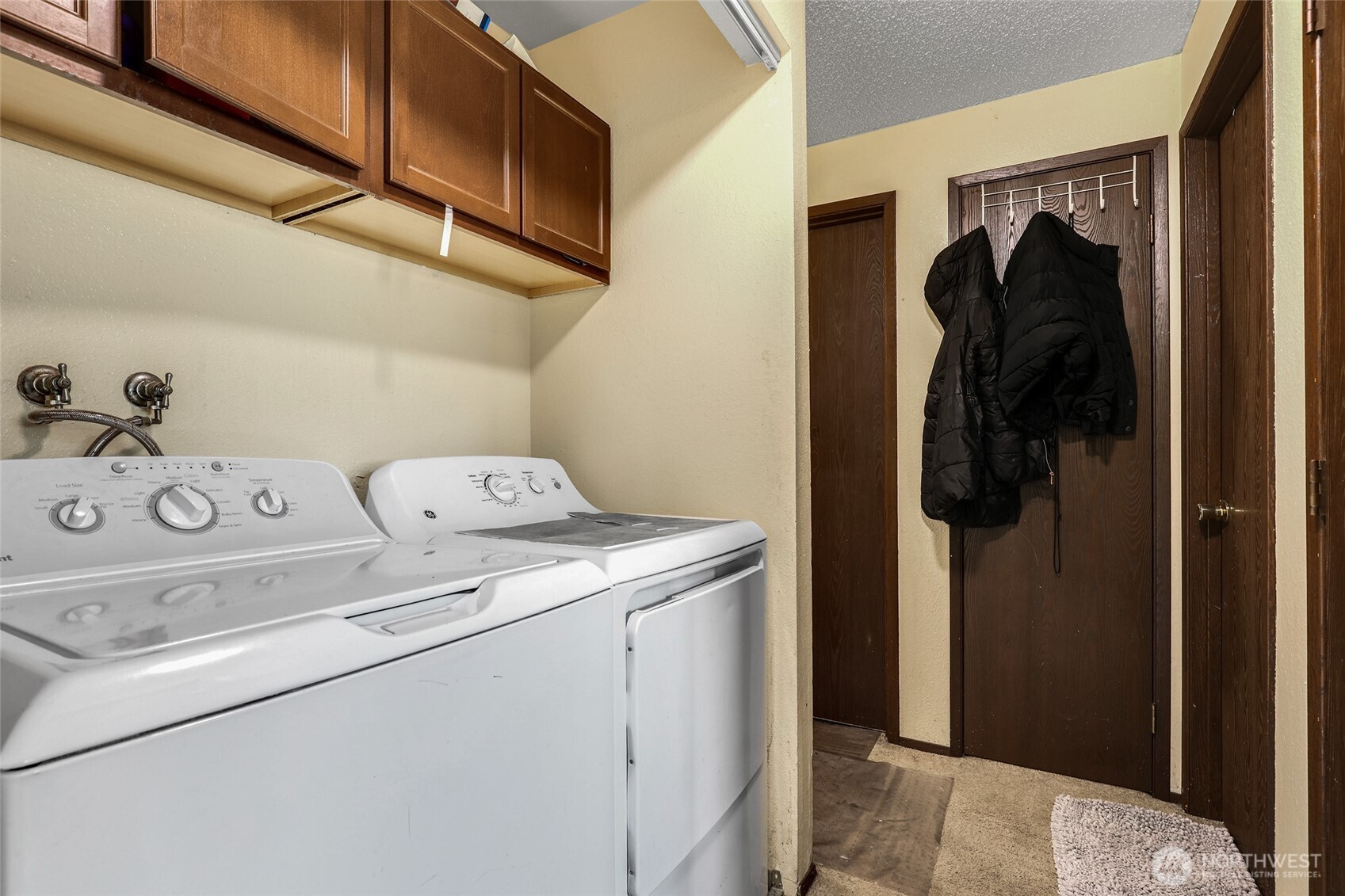 701 E 68th Street Property Photo 8