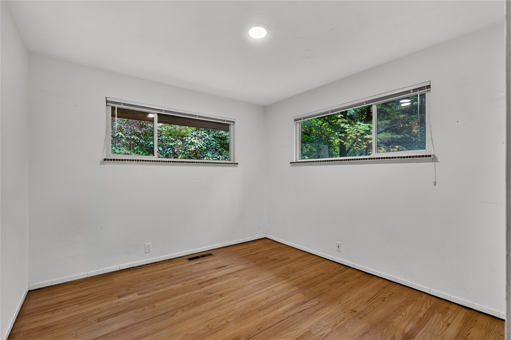 18456 40th Place Property Photo 18