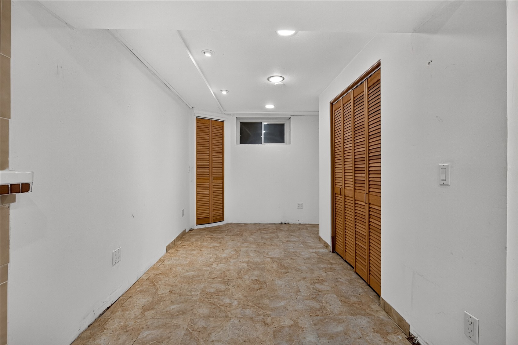 18456 40th Place Property Photo 28