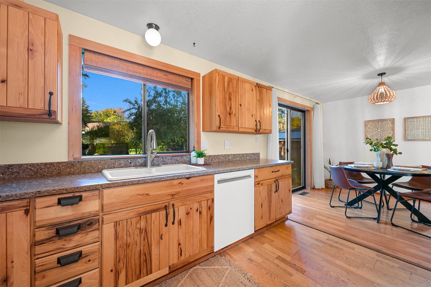 3231 Pinewood Avenue Property Photo 11