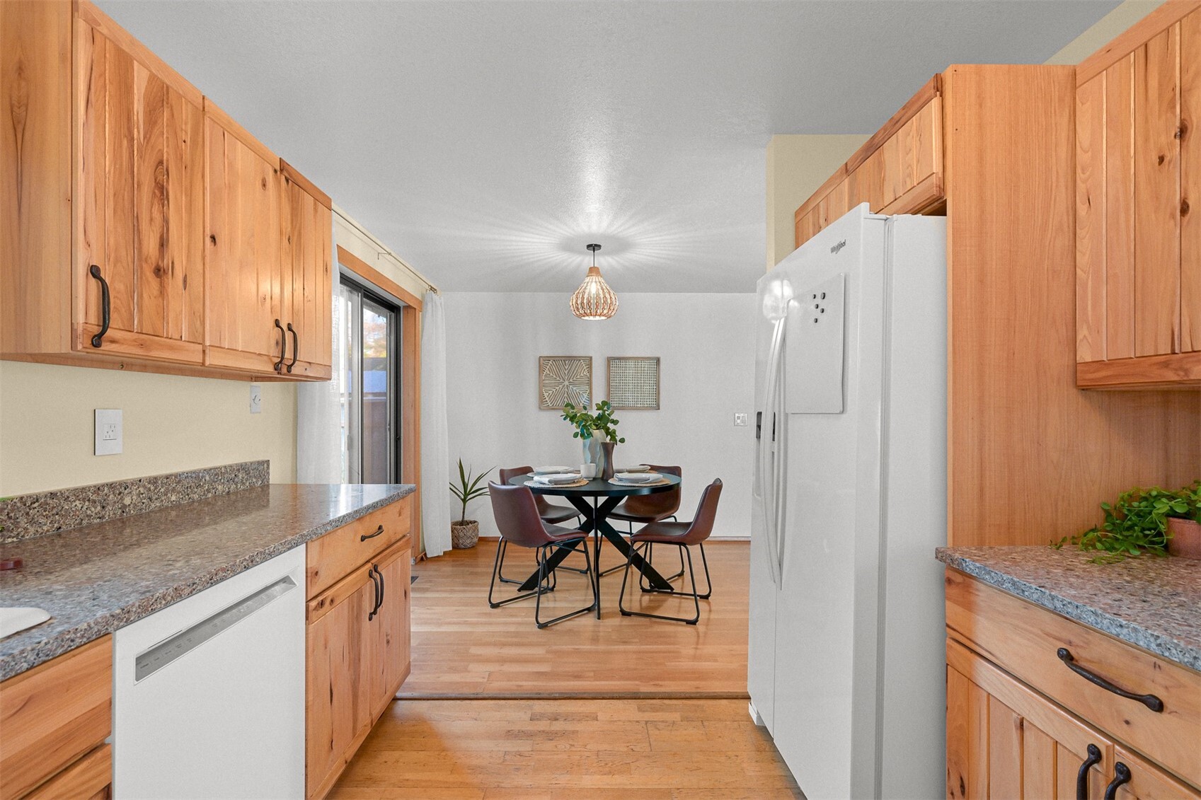 3231 Pinewood Avenue Property Photo 12