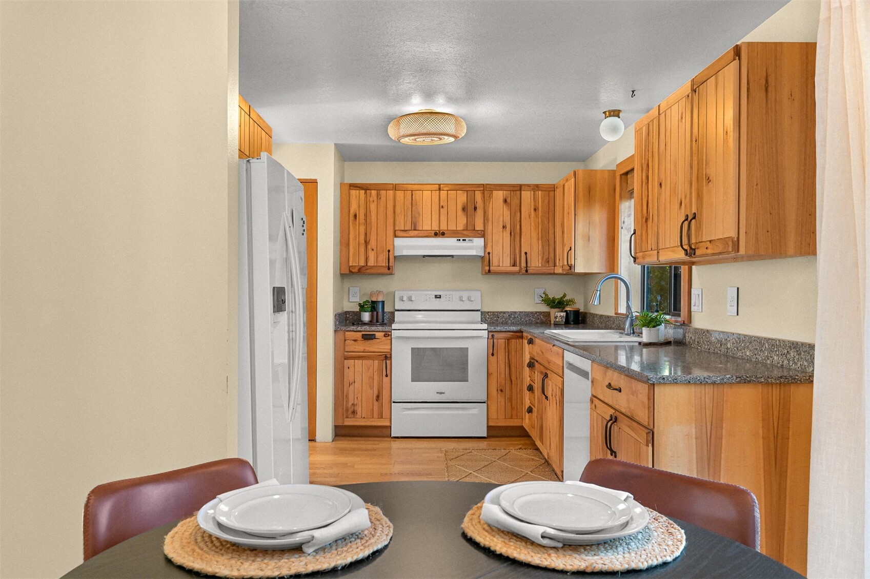 3231 Pinewood Avenue Property Photo 15