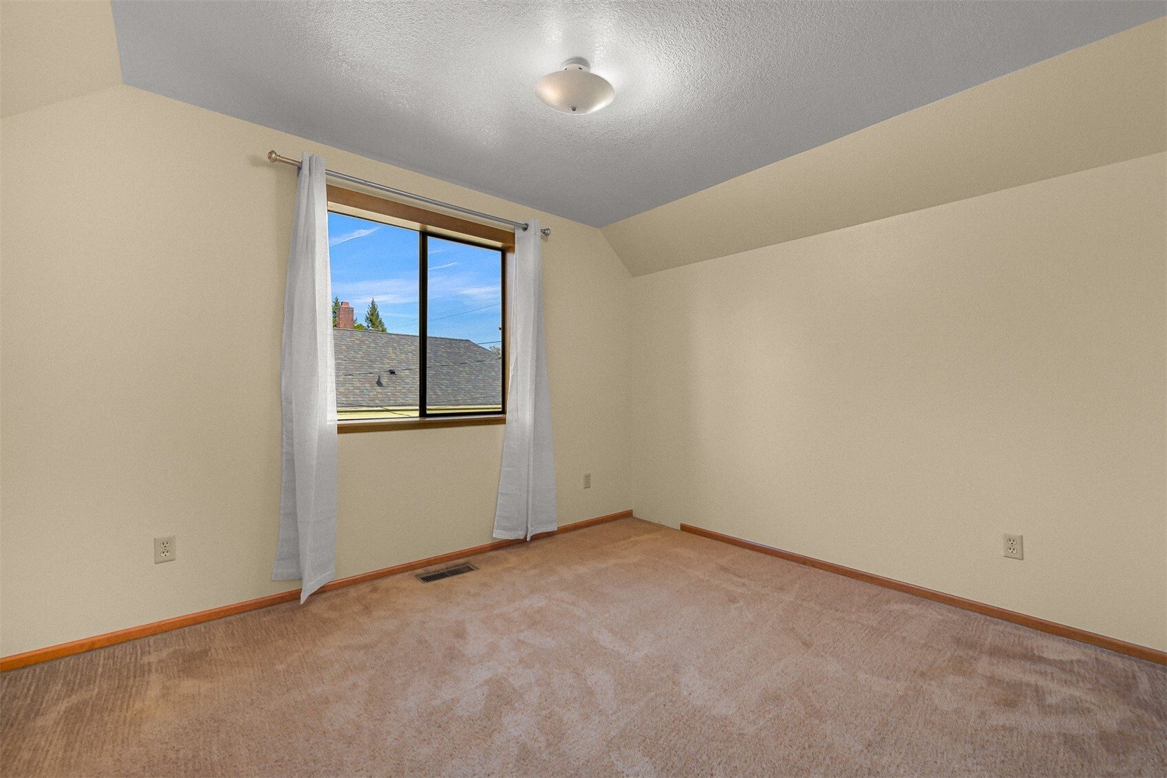 3231 Pinewood Avenue Property Photo 23