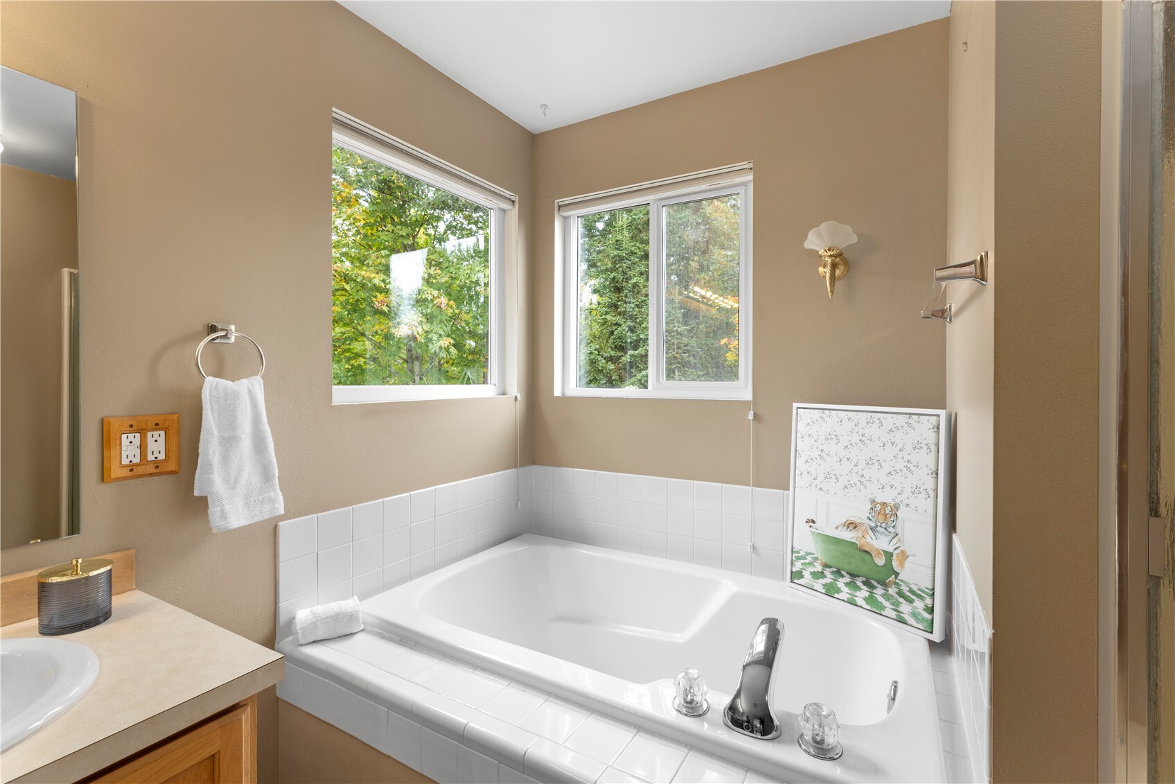 6319 Greengate Place Property Photo 19