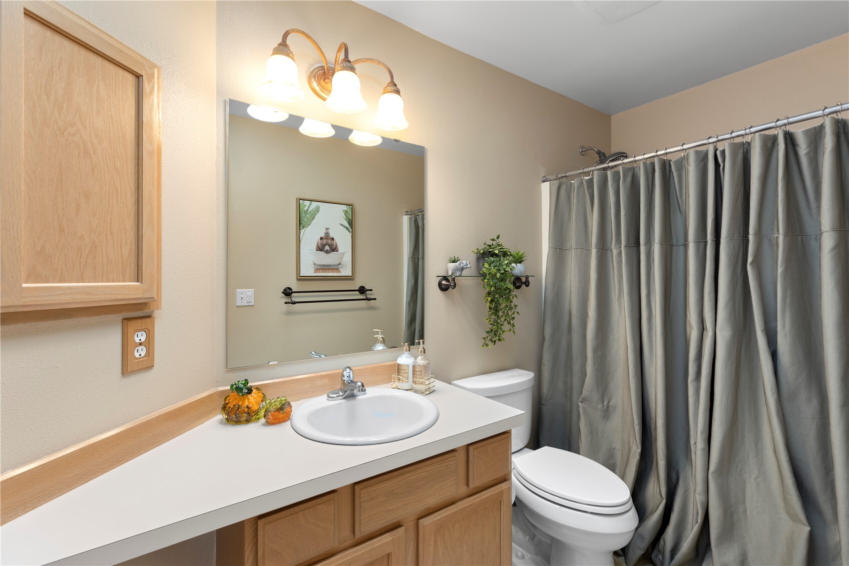 6319 Greengate Place Property Photo 24
