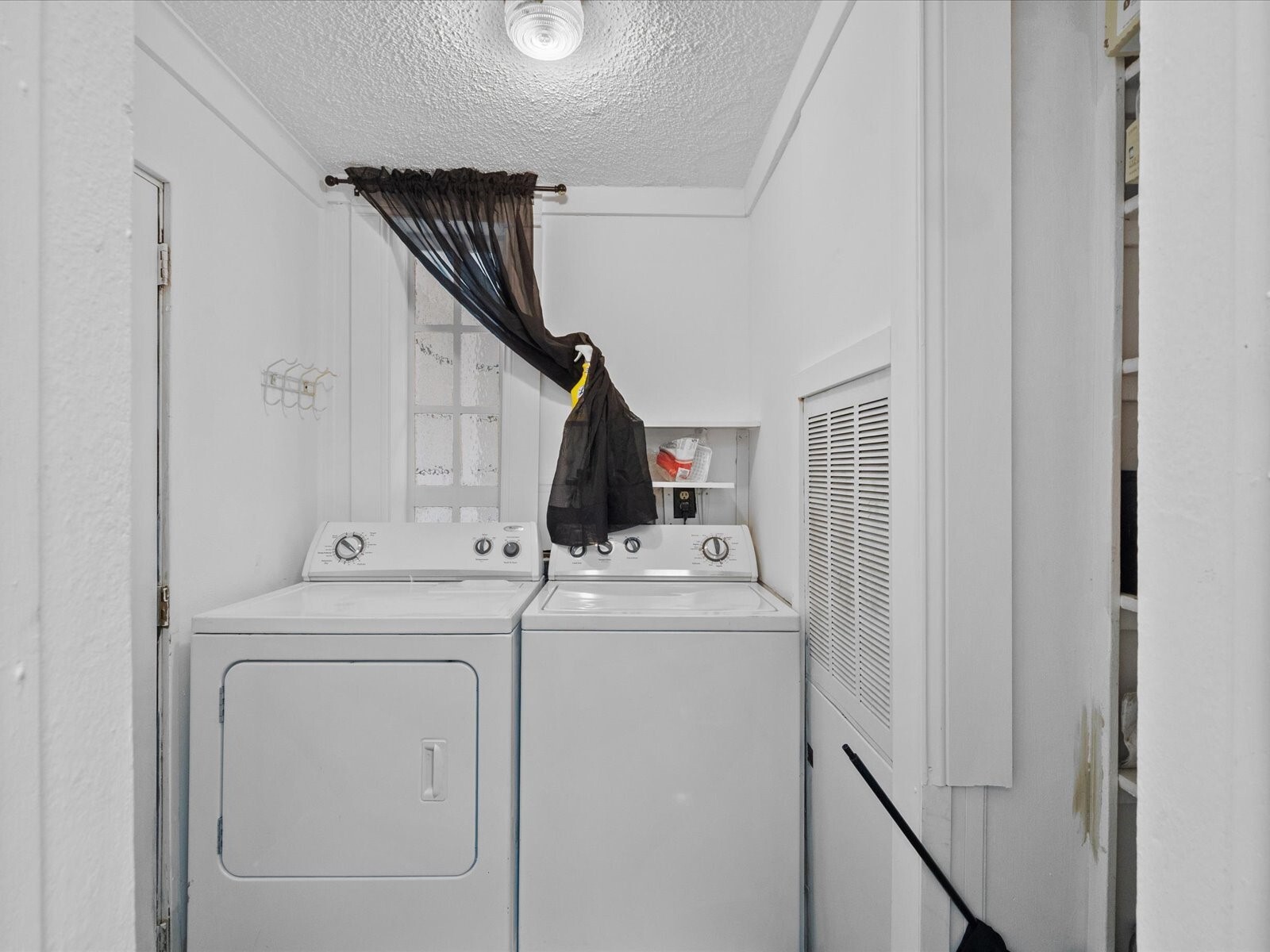 16516 W Lake Goodwin Rd Property Photo 15