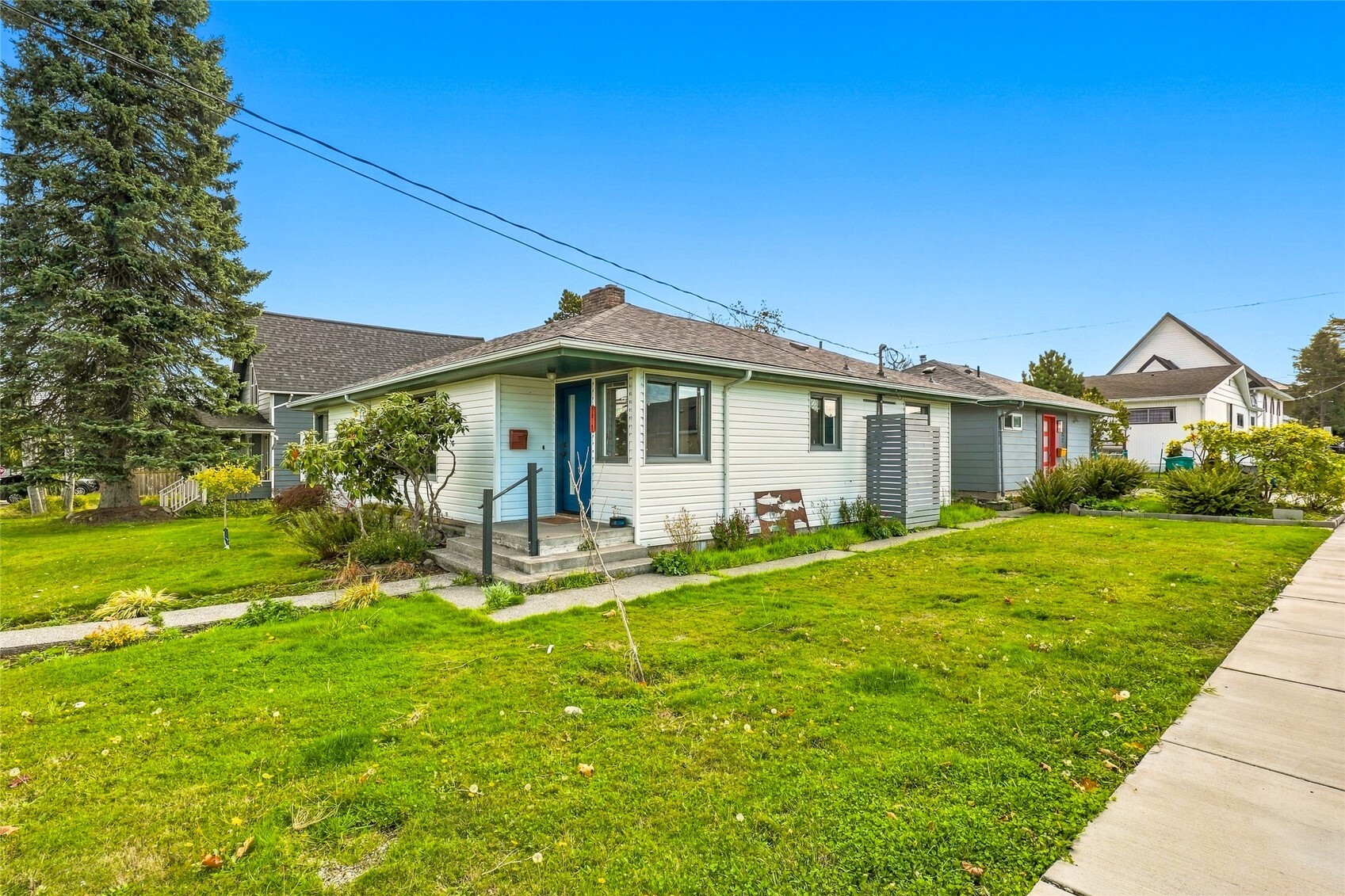 1019 19th Street Property Photo 2