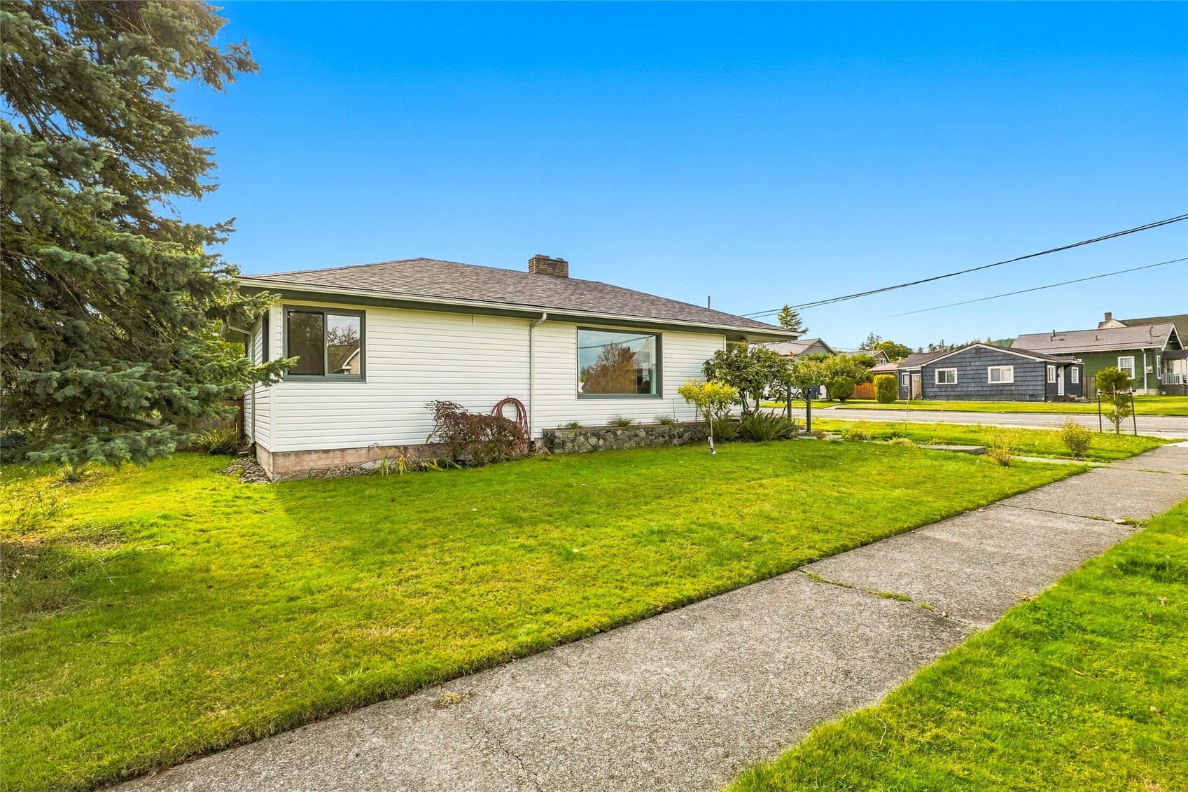 1019 19th Street Property Photo 3