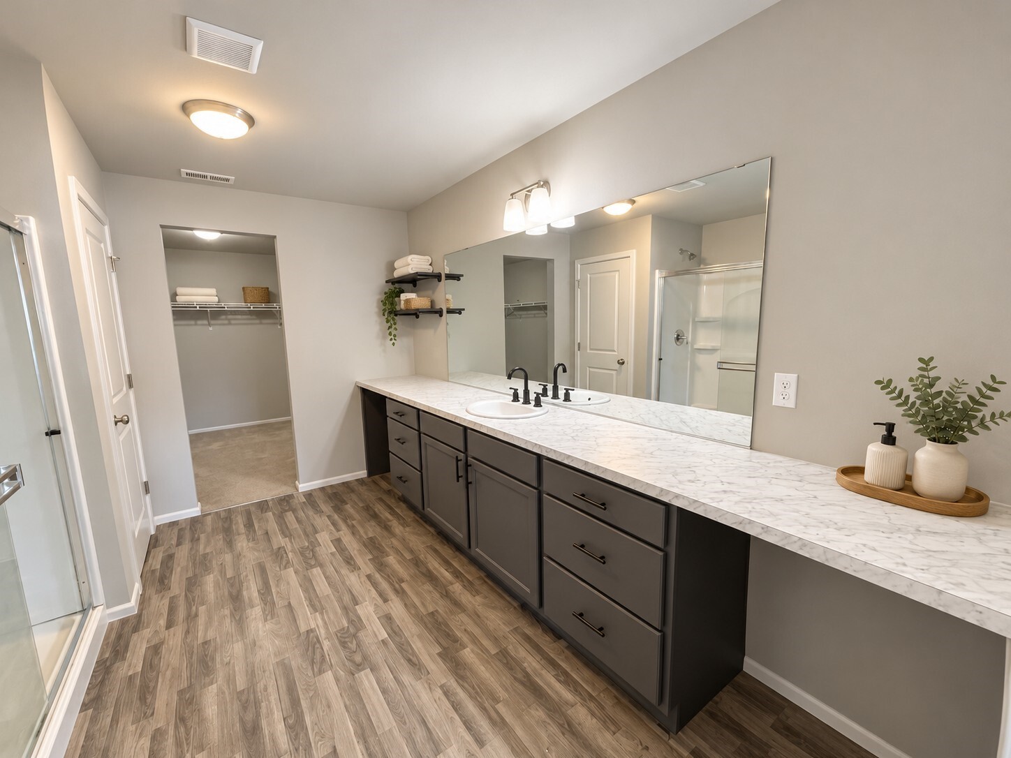 9140 Silverspot Drive Property Photo 17