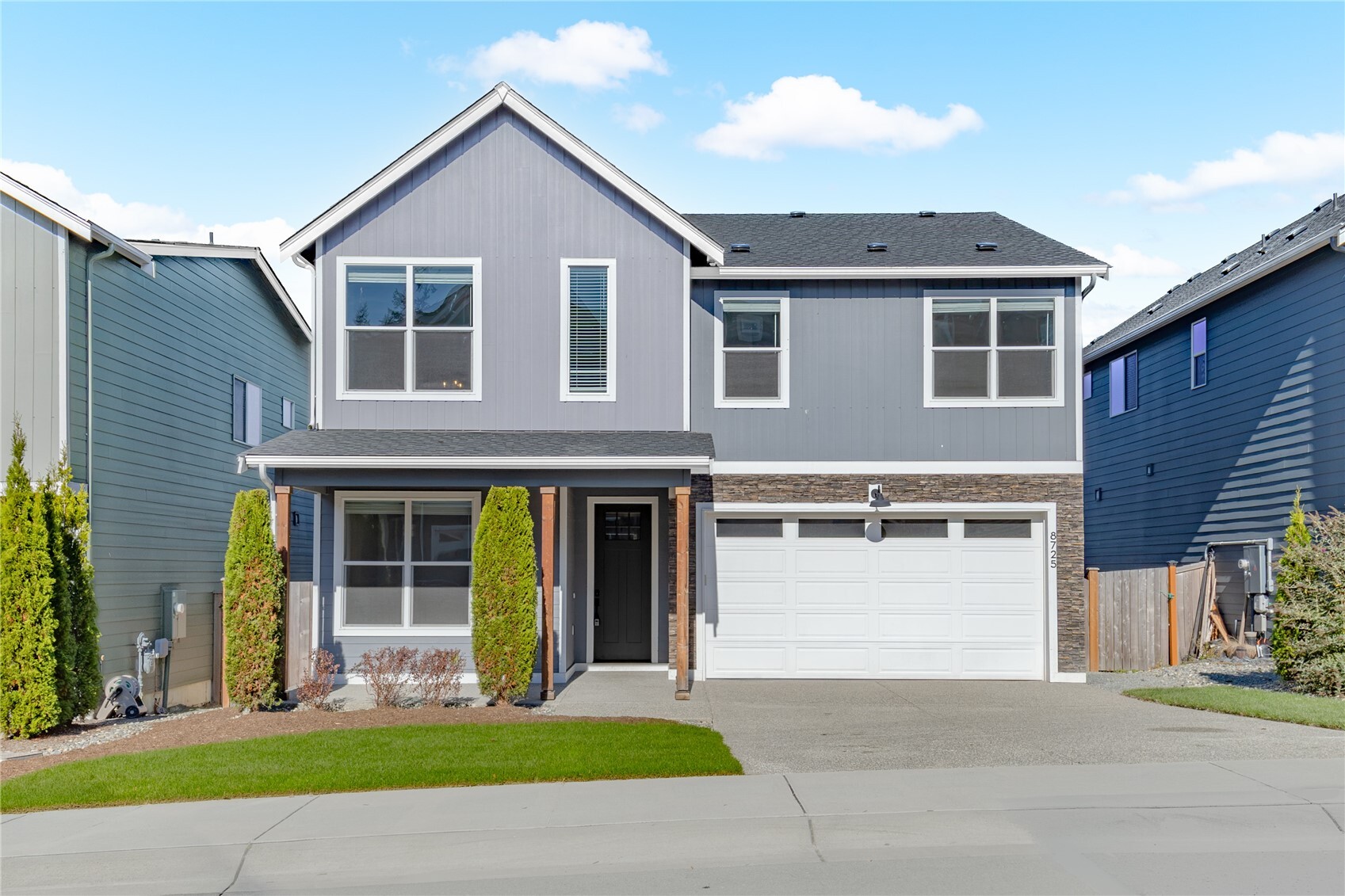 8725 68th Place Property Photo 1