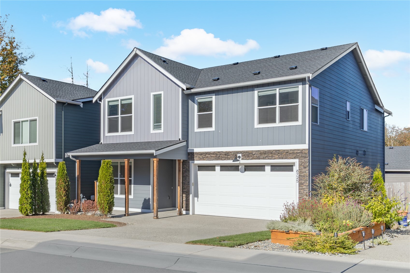 8725 68th Place Property Photo 2