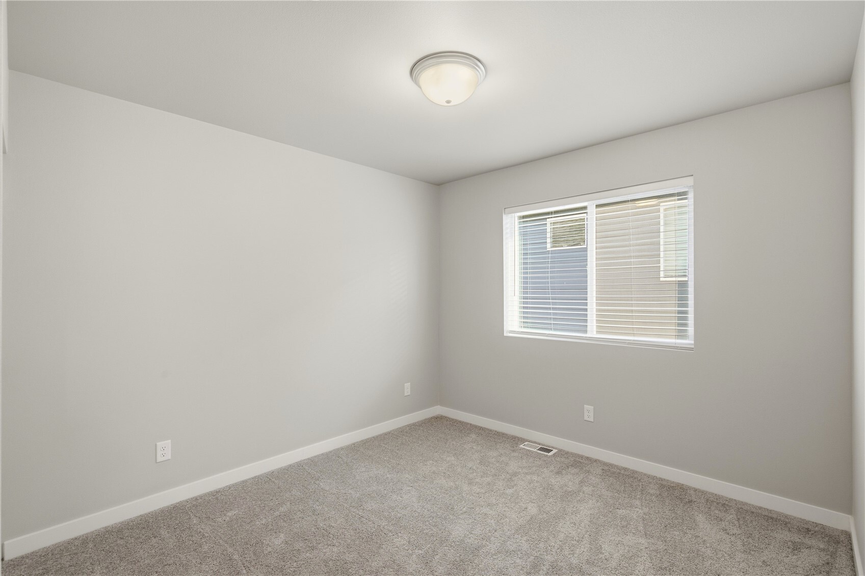 8725 68th Place Property Photo 26